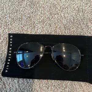 Black Aviator sunglasses